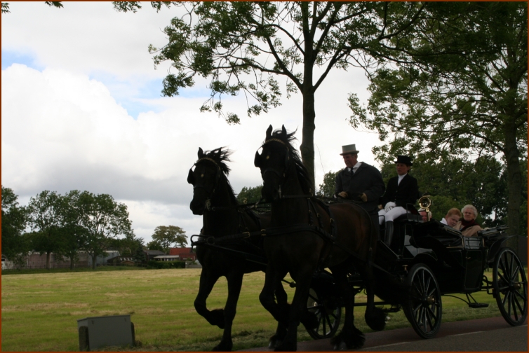 935 Willy & Gerard 105 Met de Koets